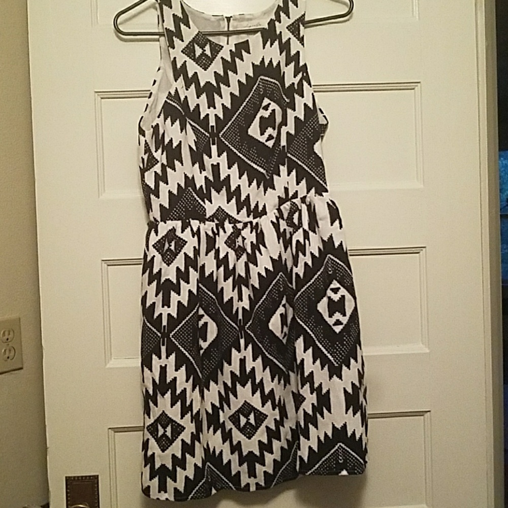 Sugarlips FINAL OFFERS CLOSET CLOSING TODAY!!